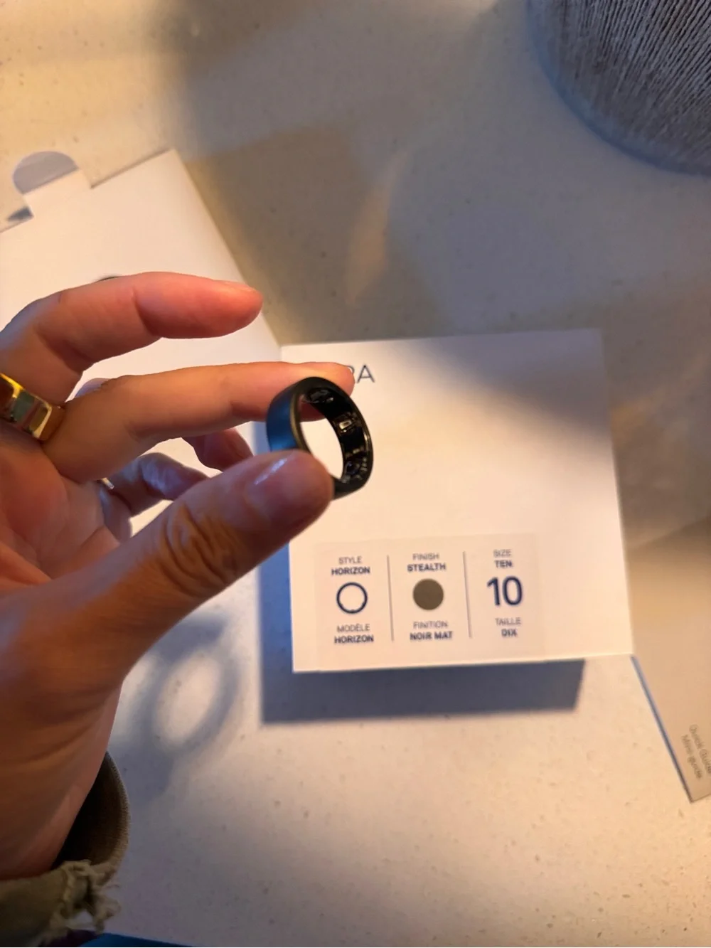 Oura Horizon Ring in Stealth Black 10
